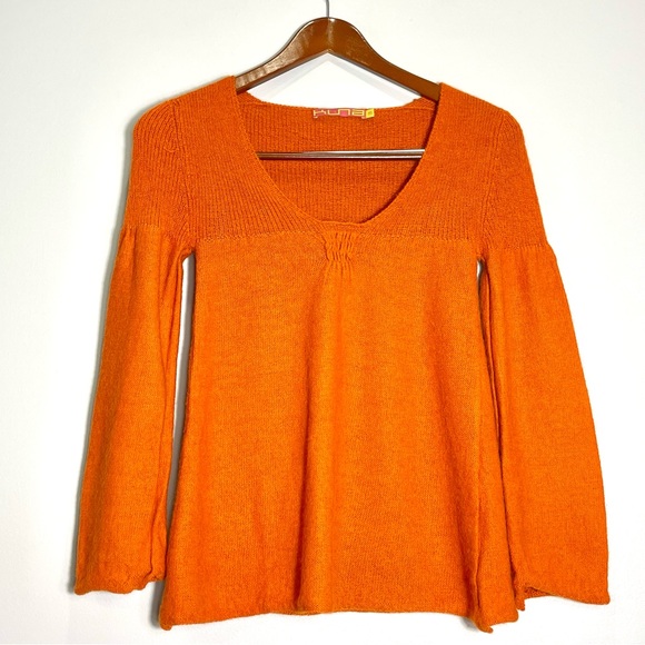Kuna Sweaters - KUNA Women's Orange 100% Baby Alpaca V-Neck Long Sleeve Soft Sweater Size Medium